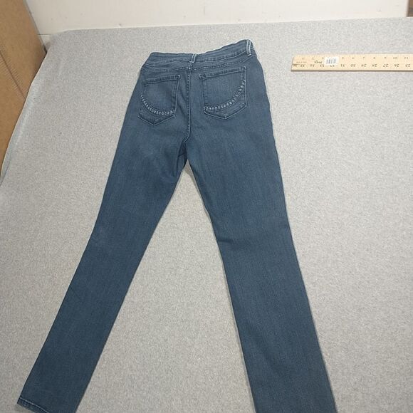 NYDJ Skinny Ankle Pull-On Jeans Size 6. Condition is Pre-owned. - Picture 7 of 8